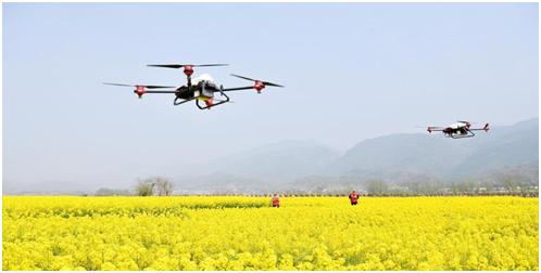 通過(guò)無(wú)人機(jī)無(wú)接觸運(yùn)輸包裹 通過(guò)無(wú)人機(jī)無(wú)接觸運(yùn)輸包裹